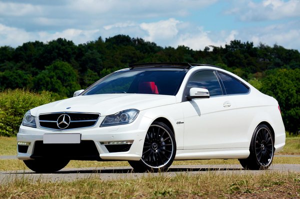 How to Use Dehydration Techniques to Create Intense Flavors in Cooking and Garnishes?