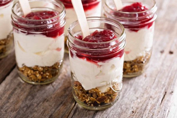 How to Prepare a Gourmet Fruit Parfait with Layers of Yogurt and Granola?